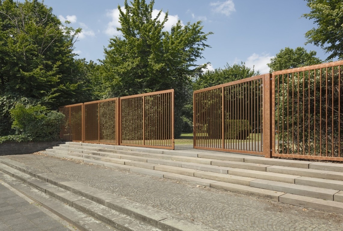 Fotograf: Axel Schneider · Courtesy of the artist; Galerie Karin Guenther, Hamburg · Gefördert von der Stiftung Skulpturenpark Köln · © Stiftung Skulpturenpark Köln, 2024